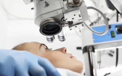 Diferencias entre la cirugía láser y la lente intraocular